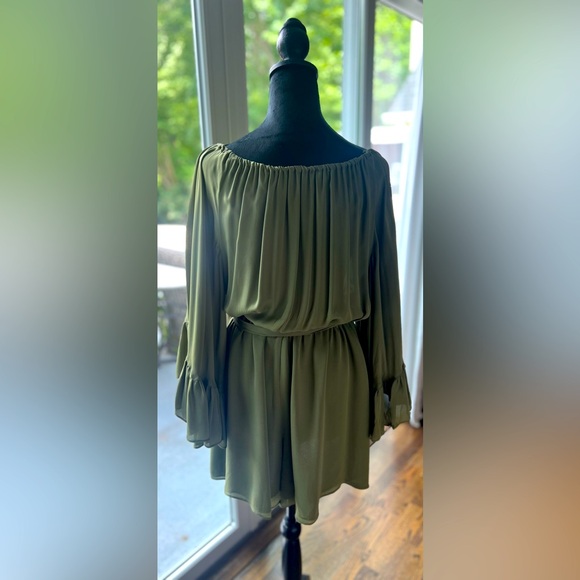 100% silk versatile romper! So stylish and comfortable. - Picture 4 of 7